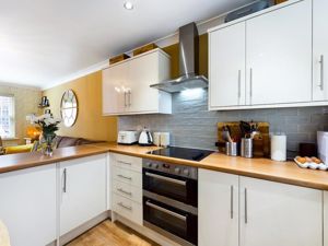 Kitchen- click for photo gallery